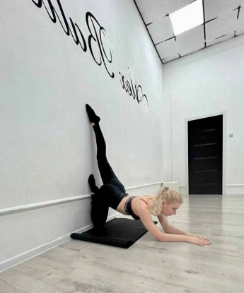 Дина, 23 года